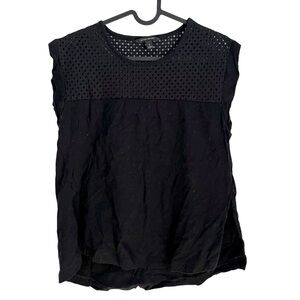 2/$15 Banana Republic S sleeveless black cutout detail tee with side vents